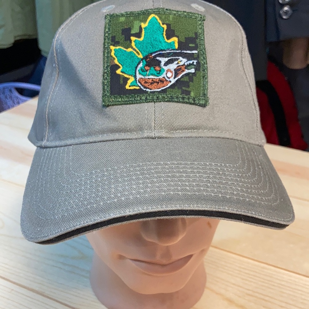 You could look as good as Tim w/this hat! - Picture 3 of 8